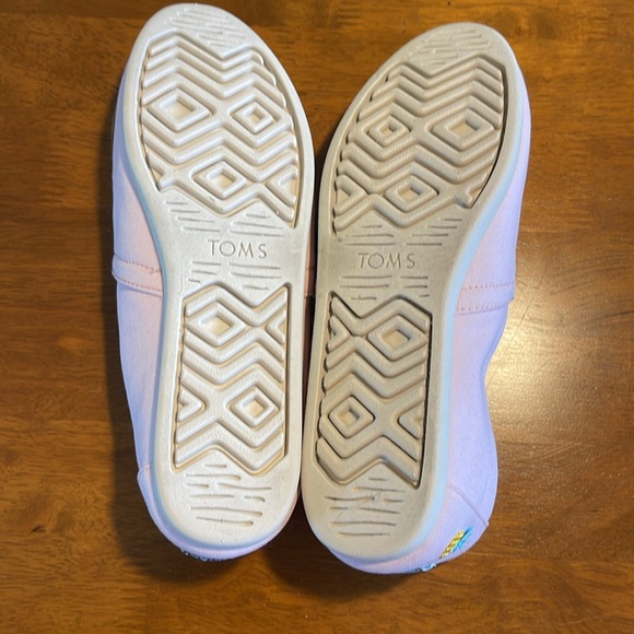 Toms Light Pink w/pineapple “Good Vibes” Slip-on shoes Loafers Beach New… - Picture 7 of 8
